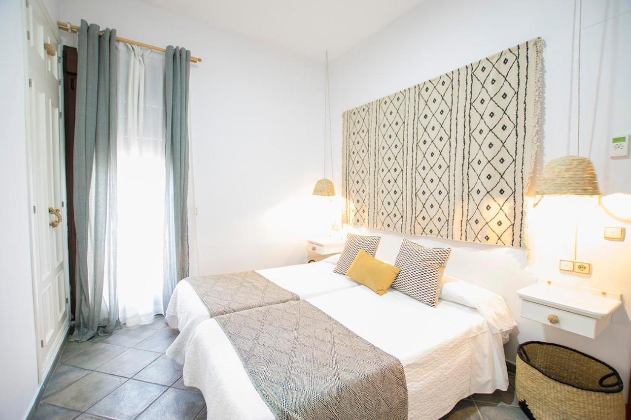 Hotel Mariantonia Chiclana de la Frontera Exterior photo